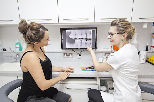 Oakridge Dental Care logo