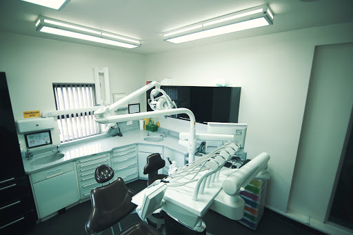 Antwerp House Dentistry Cambridge logo