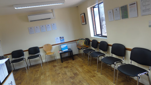 Cedar Road Dental - Northampton Dentist logo