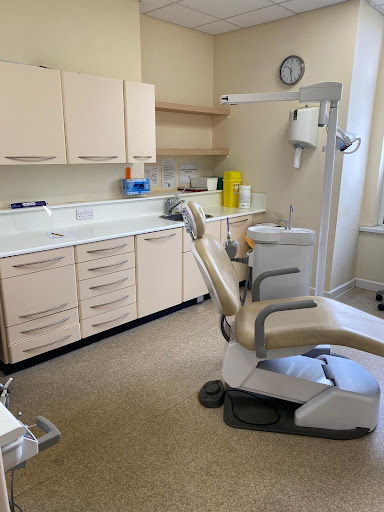 Green & Green Dental Surgery - Wigan Dentist logo