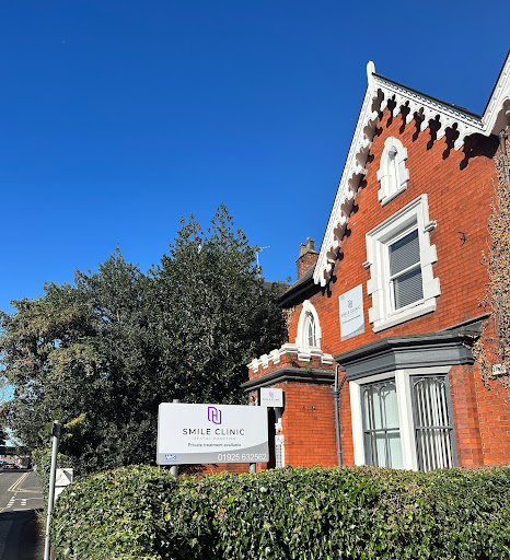 The Smile Clinic logo